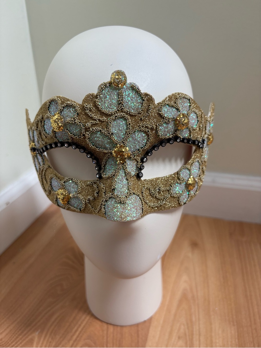 Pier 1 Gold and Mint Floral Masquerade Mask Hand Painted Italy - Picture 5 of 7